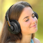Wired &amp; Bluetooth Headphones - Skullcandy Cassette Headphones