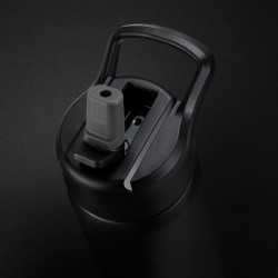 Protein Shakers  - Swiss Peak Stealth Vacuum Bottle - 750ml