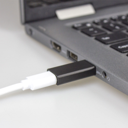 USB Hubs & Cables  - USB C Adapter